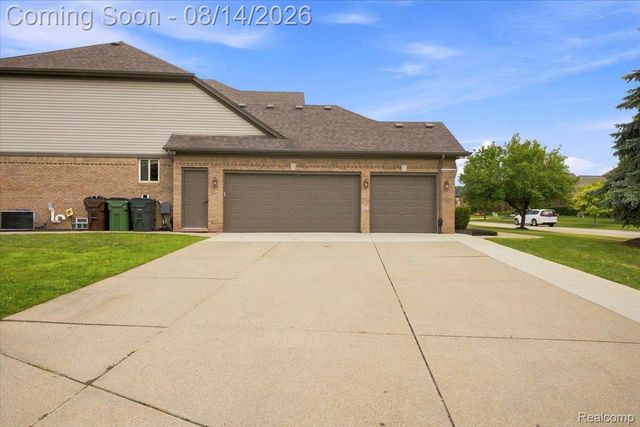 55513 Caesars Drive, Shelby Charter Township, MI 48315