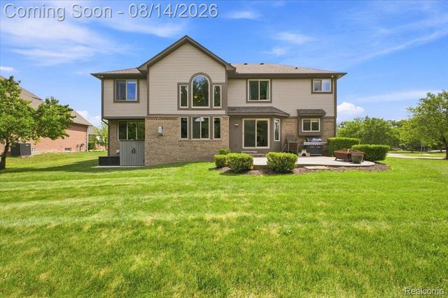55513 Caesars Drive, Shelby Charter Township, MI 48315