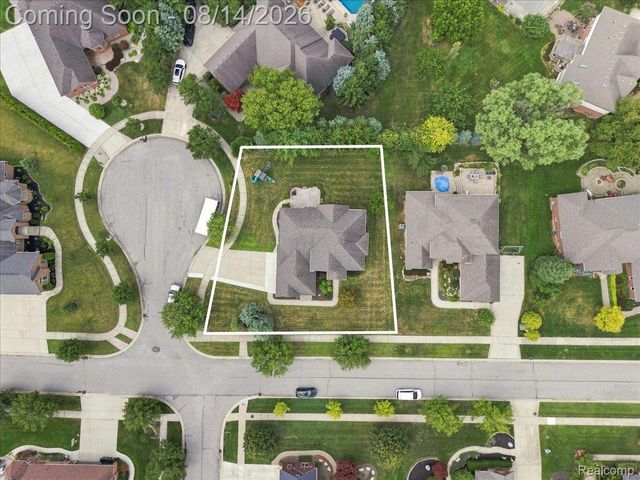55513 Caesars Drive, Shelby Charter Township, MI 48315