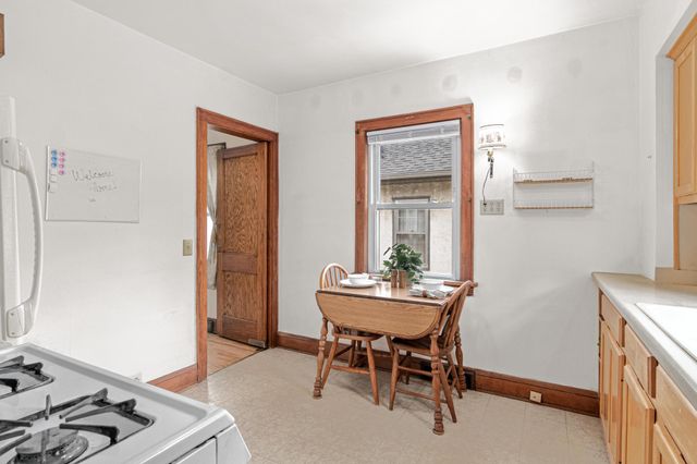 1186 Englewood Avenue, Saint Paul, MN 55104