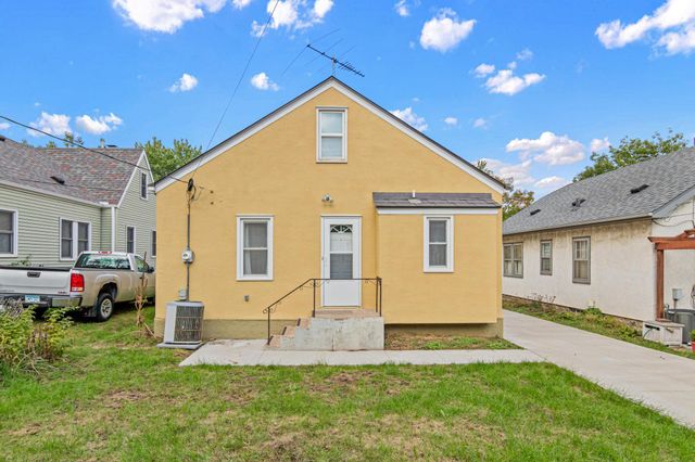 1186 Englewood Avenue, Saint Paul, MN 55104