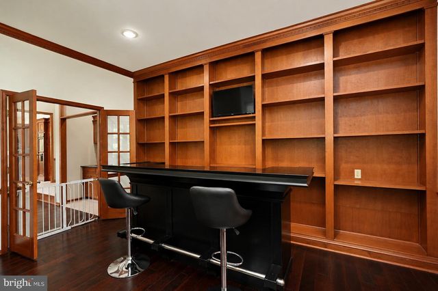 12 HIDDEN HOLLOW DR, Hamilton, NJ 08620