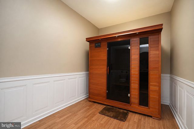 12 HIDDEN HOLLOW DR, Hamilton, NJ 08620