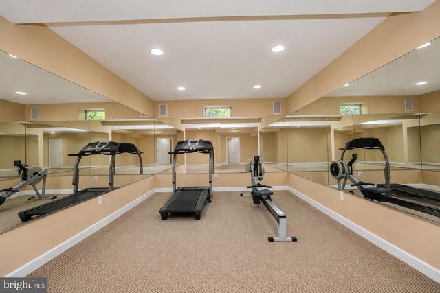 12 HIDDEN HOLLOW DR, Hamilton, NJ 08620