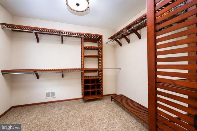 12 HIDDEN HOLLOW DR, Hamilton, NJ 08620