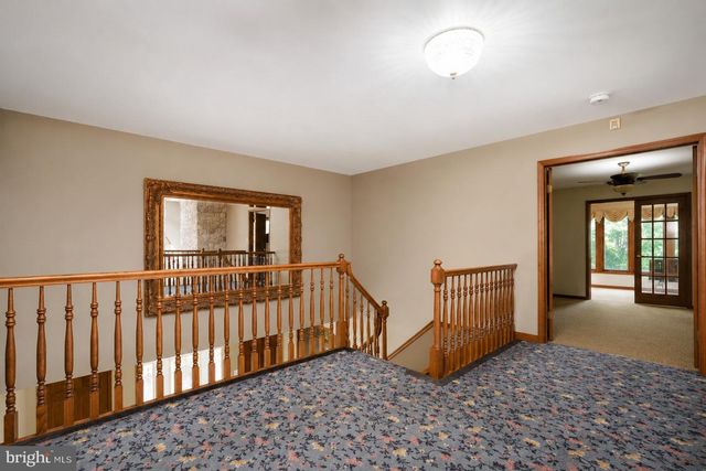 12 HIDDEN HOLLOW DR, Hamilton, NJ 08620