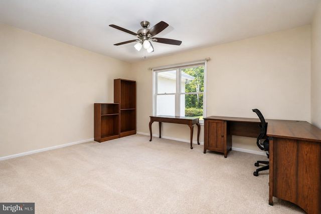 12 HIDDEN HOLLOW DR, Hamilton, NJ 08620