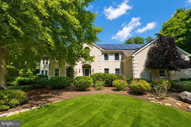 12 HIDDEN HOLLOW DR, Hamilton, NJ 08620