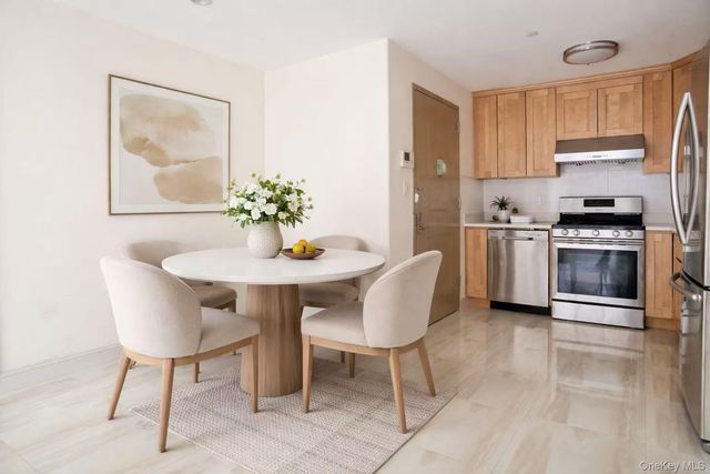 65-38 Austin Street 3F, Rego Park, NY 11374