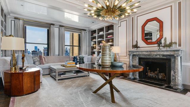 159 E WALTON Place 31A, Chicago, IL 60611