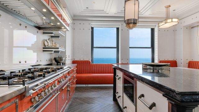 159 E WALTON Place 31A, Chicago, IL 60611