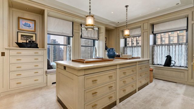 159 E WALTON Place 31A, Chicago, IL 60611