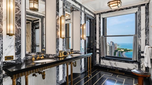 159 E WALTON Place 31A, Chicago, IL 60611