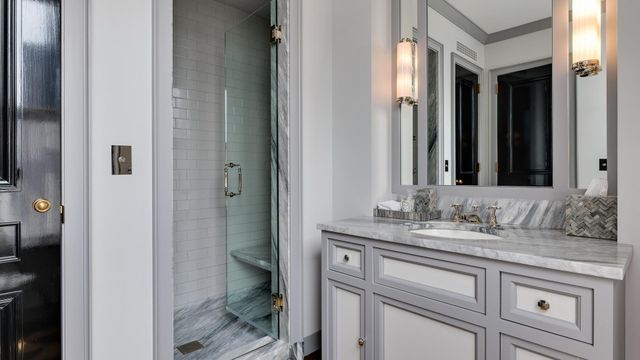 159 E WALTON Place 31A, Chicago, IL 60611