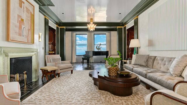 159 E WALTON Place 31A, Chicago, IL 60611