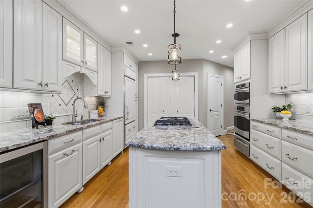 5740 Ballinard Lane, Charlotte, NC 28277