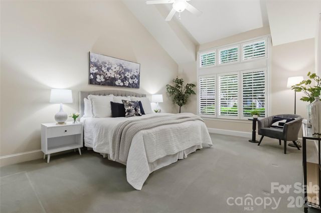 5740 Ballinard Lane, Charlotte, NC 28277