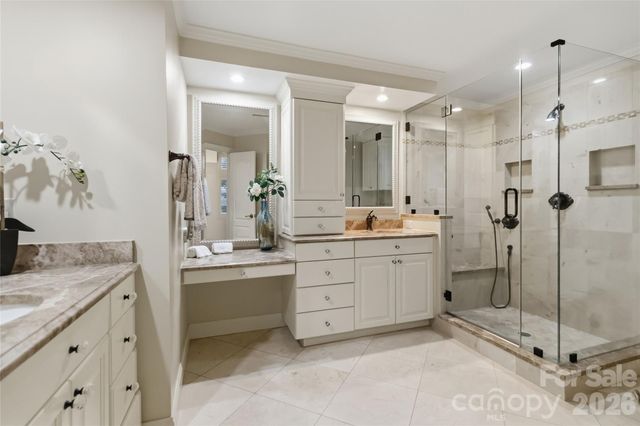 5740 Ballinard Lane, Charlotte, NC 28277