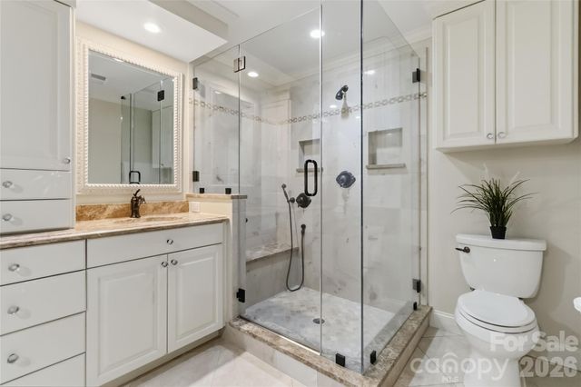 5740 Ballinard Lane, Charlotte, NC 28277