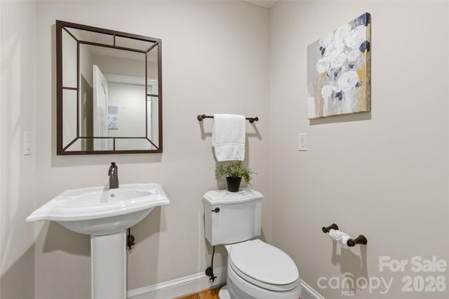 5740 Ballinard Lane, Charlotte, NC 28277
