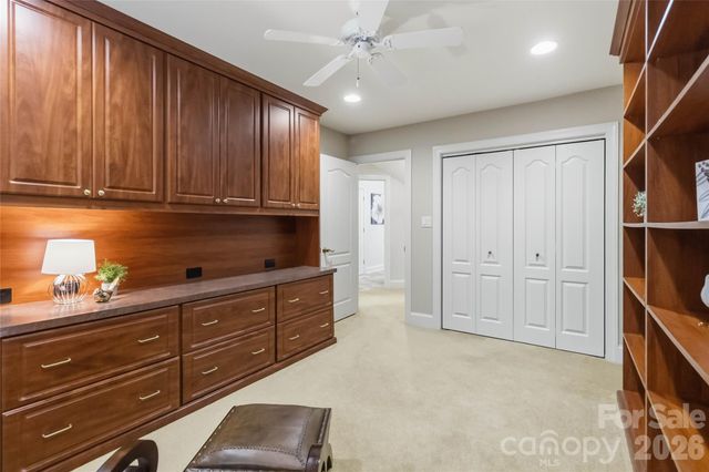 5740 Ballinard Lane, Charlotte, NC 28277