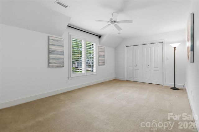 5740 Ballinard Lane, Charlotte, NC 28277