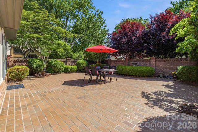 5740 Ballinard Lane, Charlotte, NC 28277
