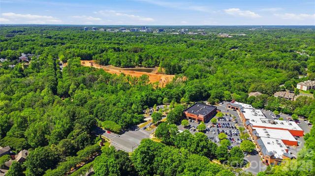 5740 Ballinard Lane, Charlotte, NC 28277