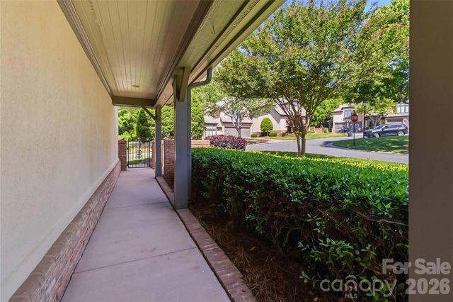 5740 Ballinard Lane, Charlotte, NC 28277