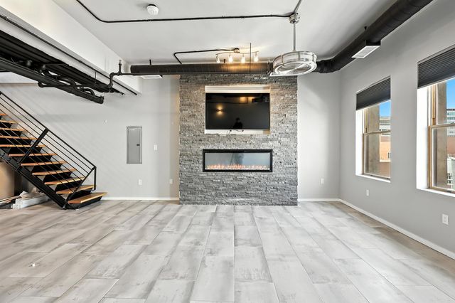 219 Central Avenue NW 306, Albuquerque, NM 87102