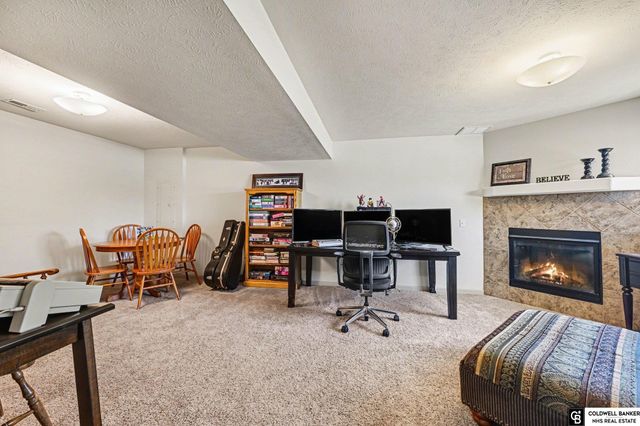 4410 Waterford Avenue, Bellevue, NE 68123