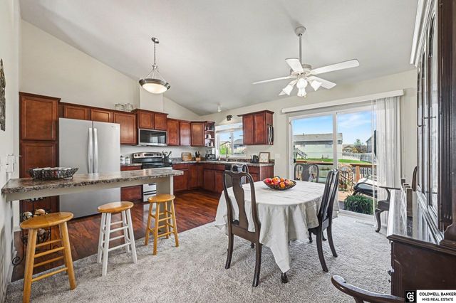 4410 Waterford Avenue, Bellevue, NE 68123