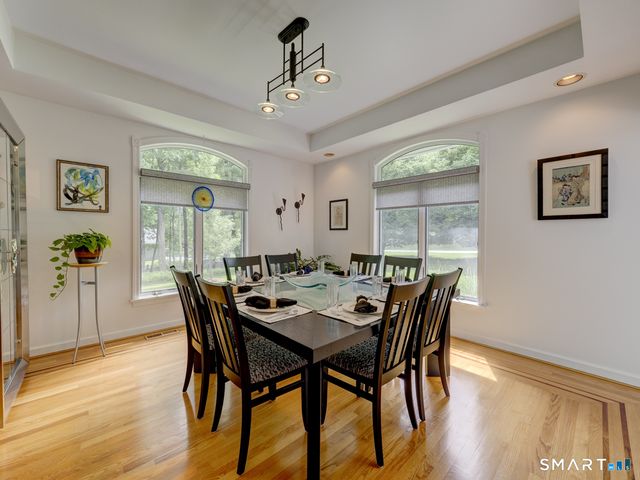 32 Avebury Lane, Tolland, CT 06084