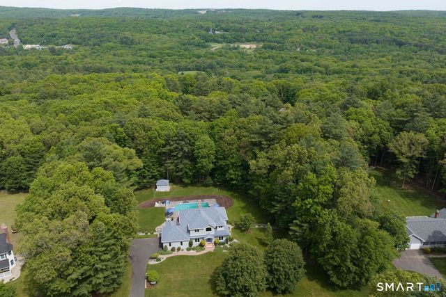 32 Avebury Lane, Tolland, CT 06084