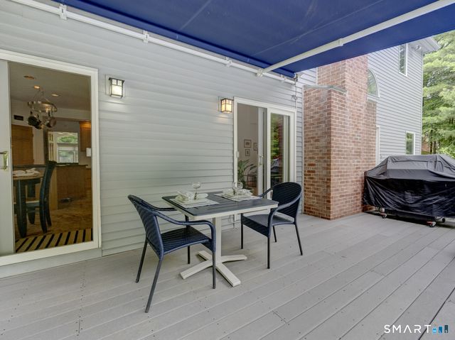 32 Avebury Lane, Tolland, CT 06084