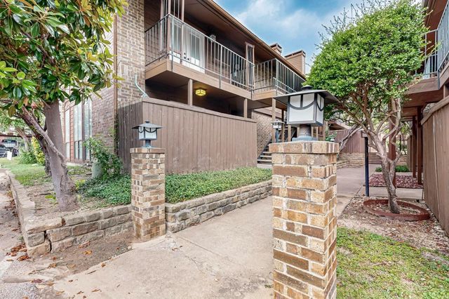 7522 Holly Hill Drive 14, Dallas, TX 75231