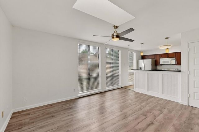 7522 Holly Hill Drive 14, Dallas, TX 75231