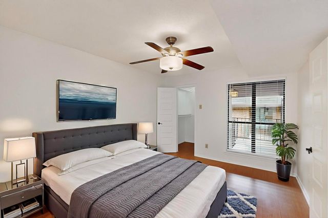 7522 Holly Hill Drive 14, Dallas, TX 75231