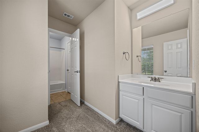 4506 Western Lake DR, Round Rock, TX 78665