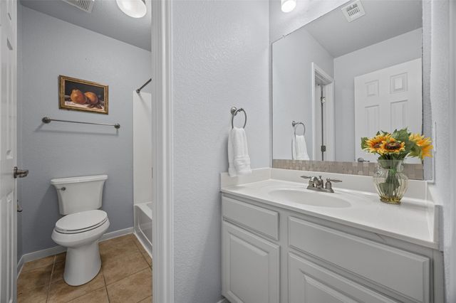 4506 Western Lake DR, Round Rock, TX 78665