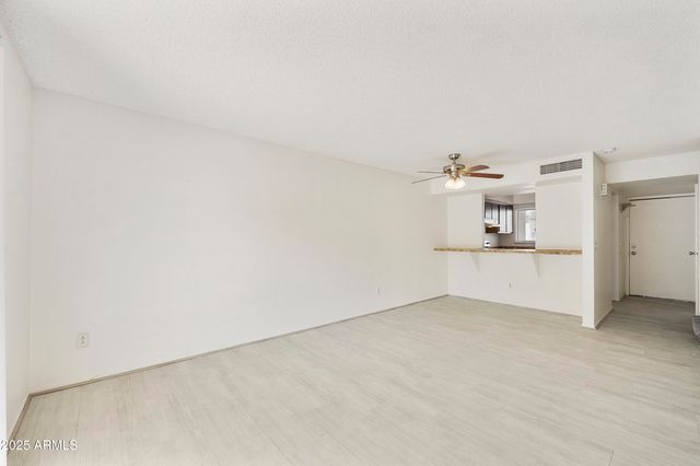 2837 E MARCONI Avenue 101, Phoenix, AZ 85032