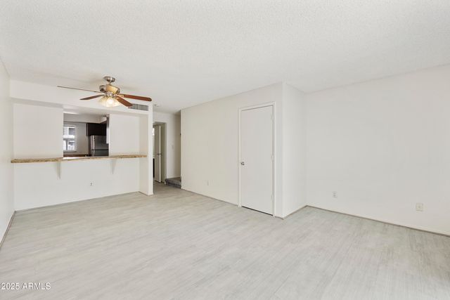 2837 E MARCONI Avenue 101, Phoenix, AZ 85032