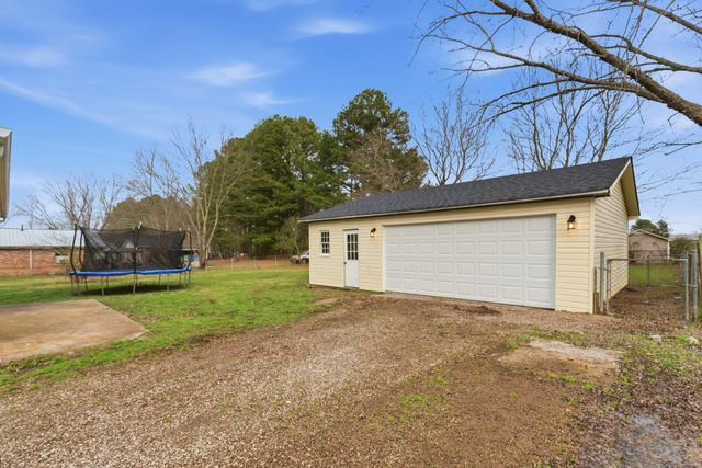 145 Totty Dr, Hohenwald, TN 38462