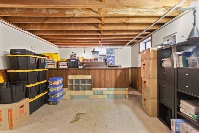 78 Circuit Rd, Weymouth, MA 02190