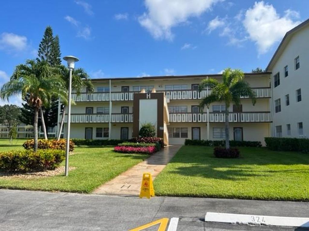 300 Mansfield H 300, Boca Raton, FL 33434