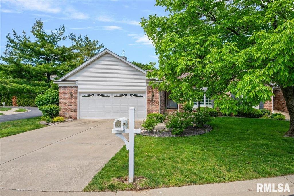 1921 TURNBERRY Court, Springfield, IL 62704