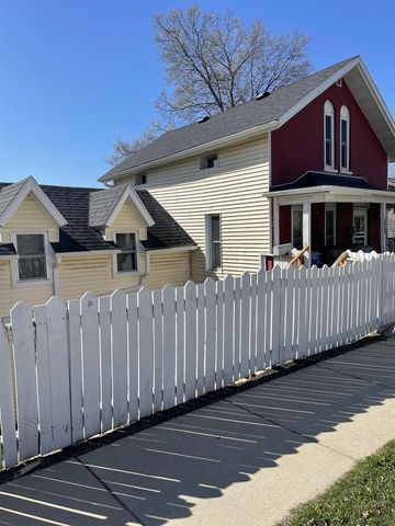 506 E Cook Street, Portage, WI 53901