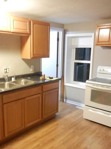 506 E Cook Street, Portage, WI 53901