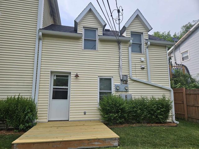 506 E Cook Street, Portage, WI 53901