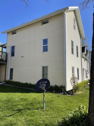 506 E Cook Street, Portage, WI 53901